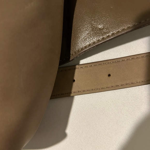 Waist Bag Faux Tan Leather. Universal Thread - Picture 12 of 12